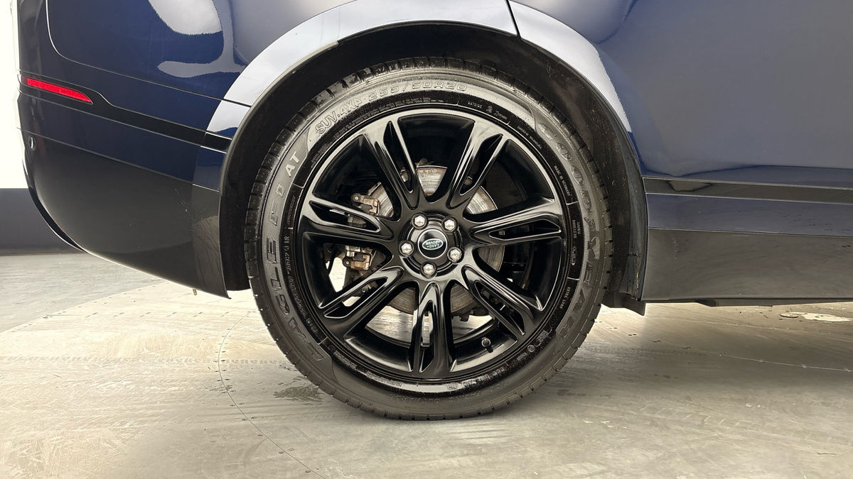 Land Rover Range Rover Velar Image 16