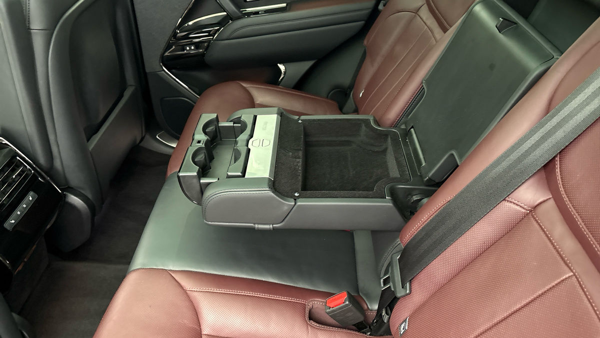 Land Rover Range Rover Sport Image 9