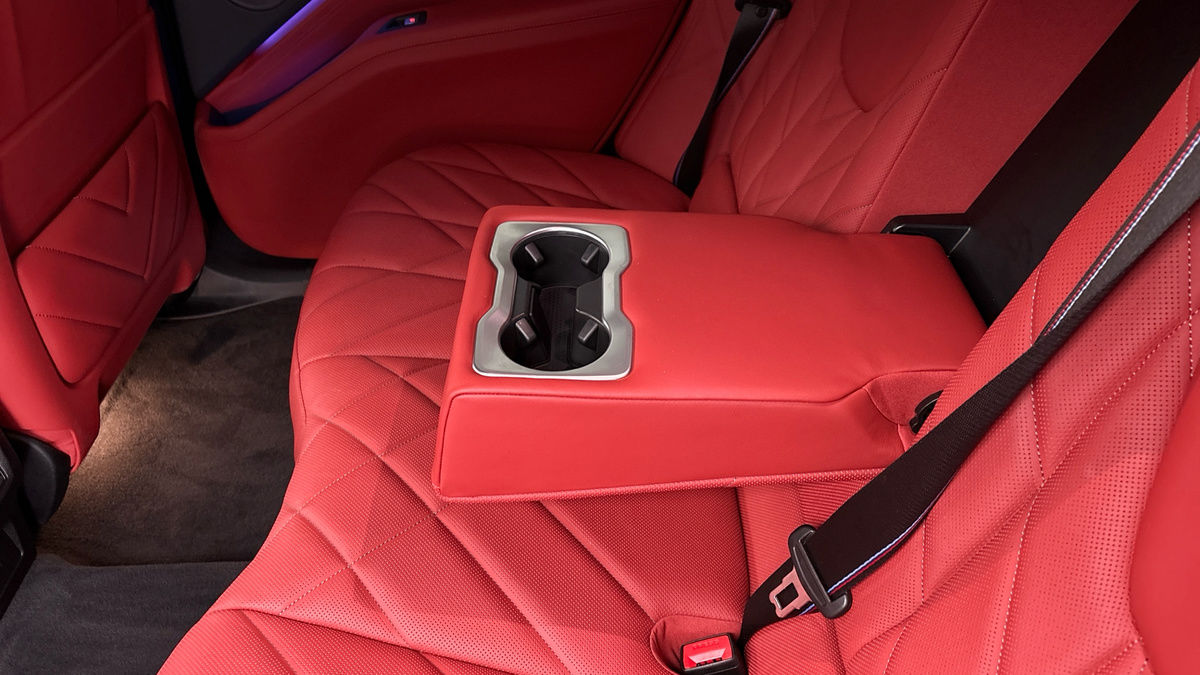 BMW XM Image 9