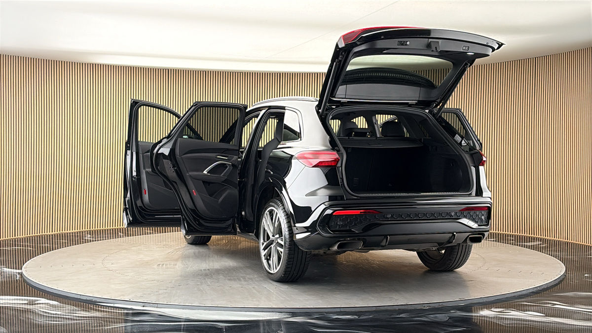 More views of Audi Q5