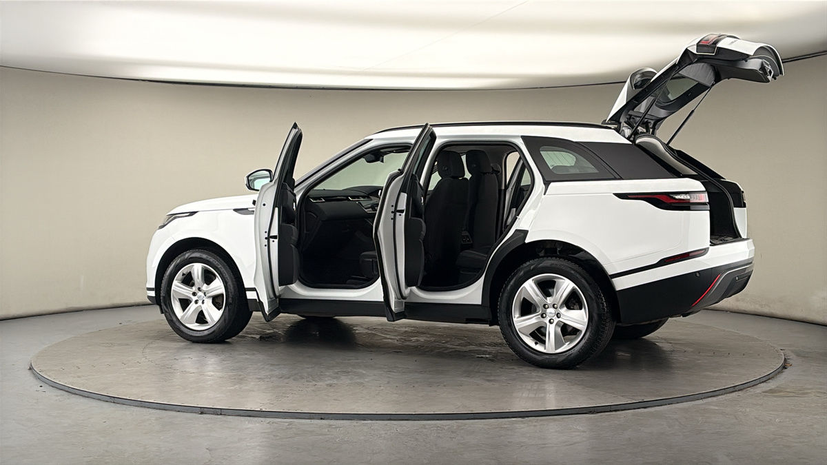 More views of Land Rover Range Rover Velar