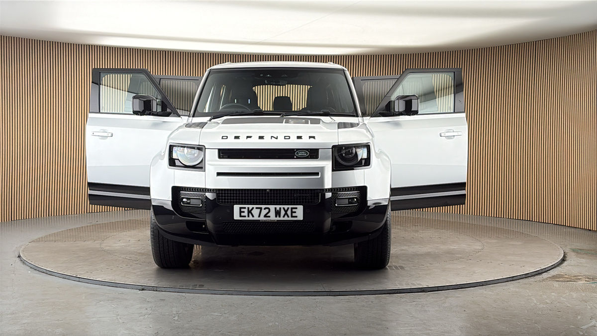 More views of Land Rover Defender 110