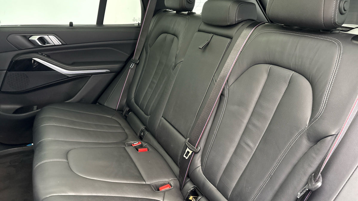 BMW X5 Image 8