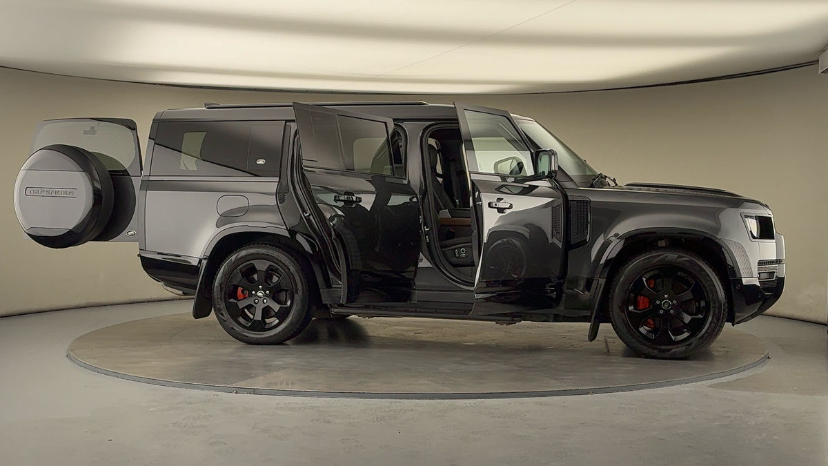 More views of Land Rover Defender 130