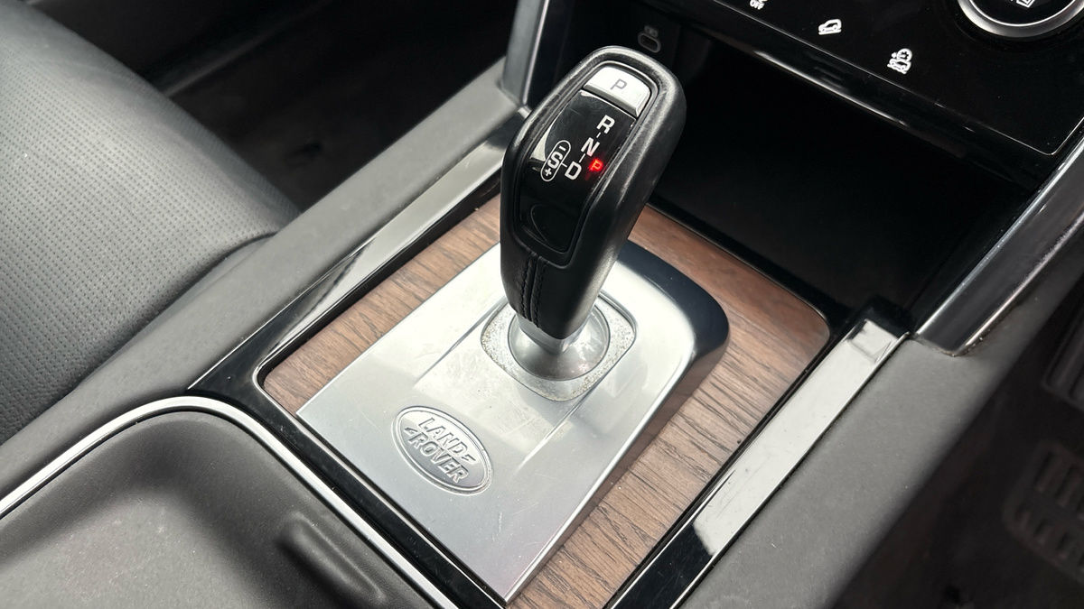 Land Rover Discovery Sport Image 6