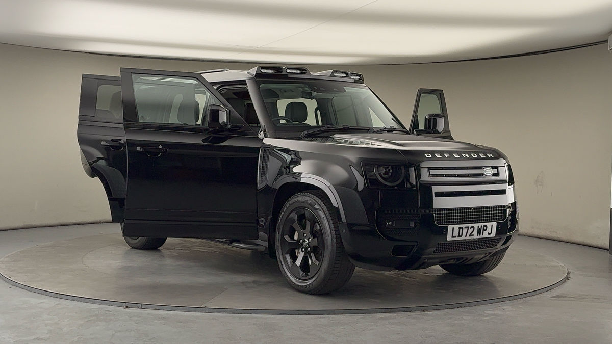 More views of Land Rover Defender 110