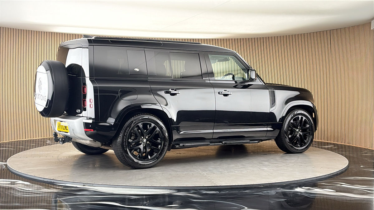 More views of Land Rover Defender 110