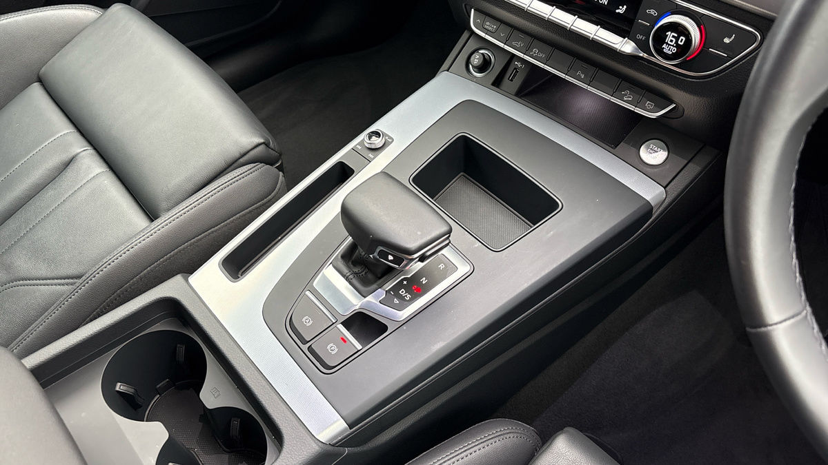 Audi Q5 Image 18