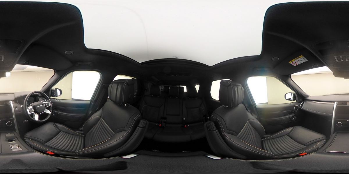 More views of Land Rover Discovery