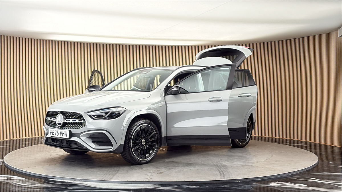 Mercedes-Benz GLA Image 22