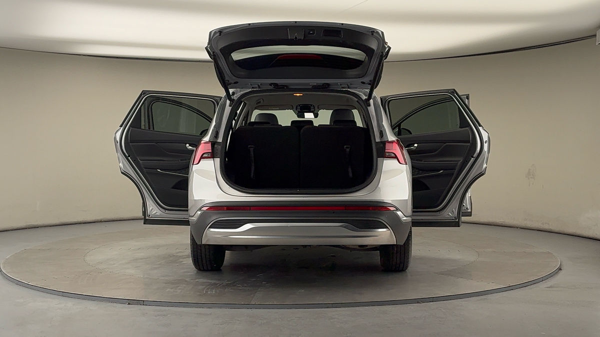 More views of Hyundai Santa Fe