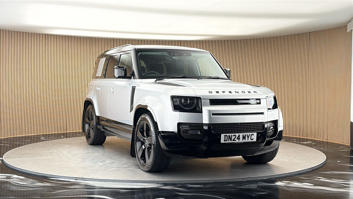 More views of Land Rover Defender 110