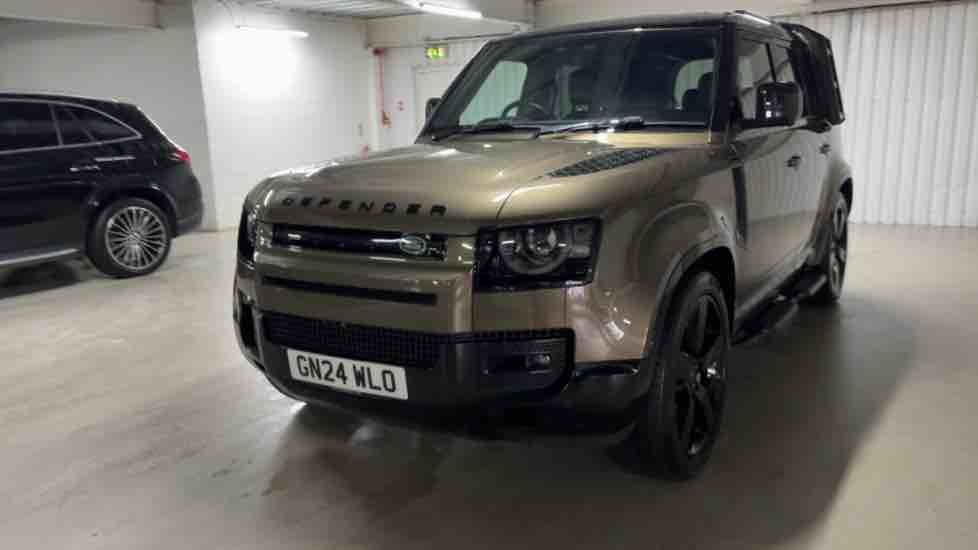 More views of Land Rover Defender 110