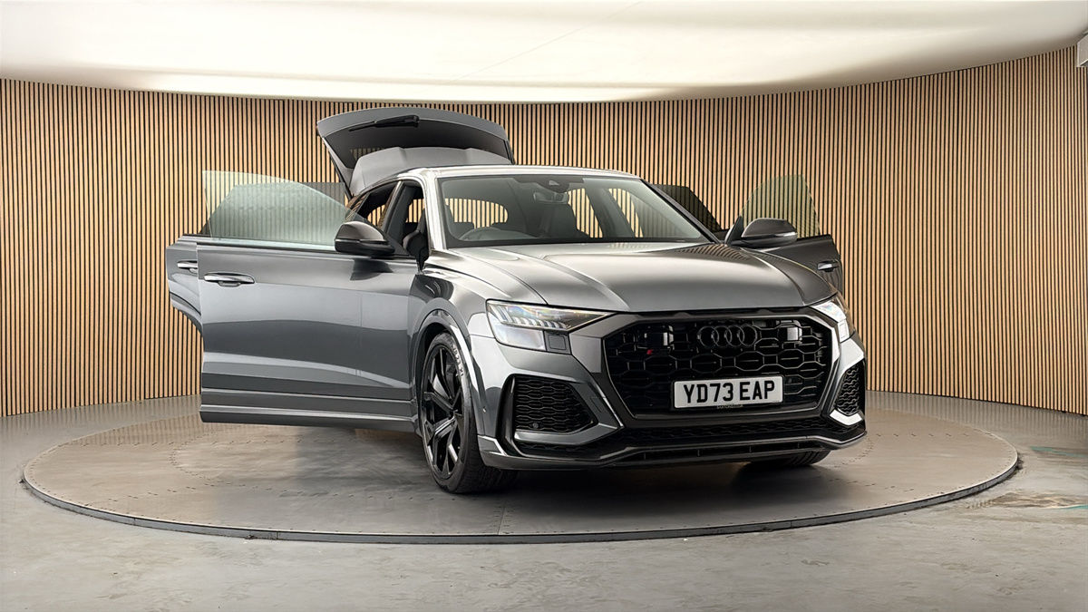 More views of Audi RSQ8