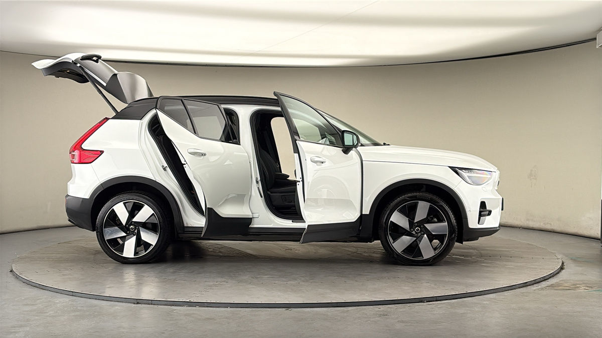 More views of Volvo XC40