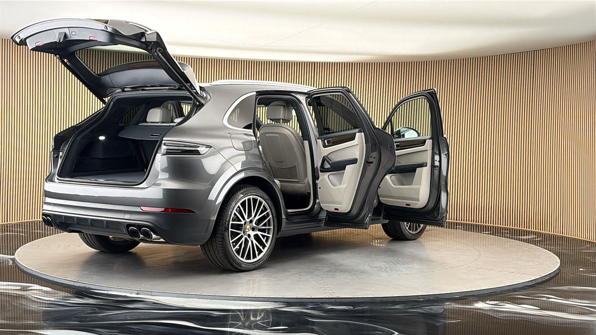 More views of Porsche Cayenne