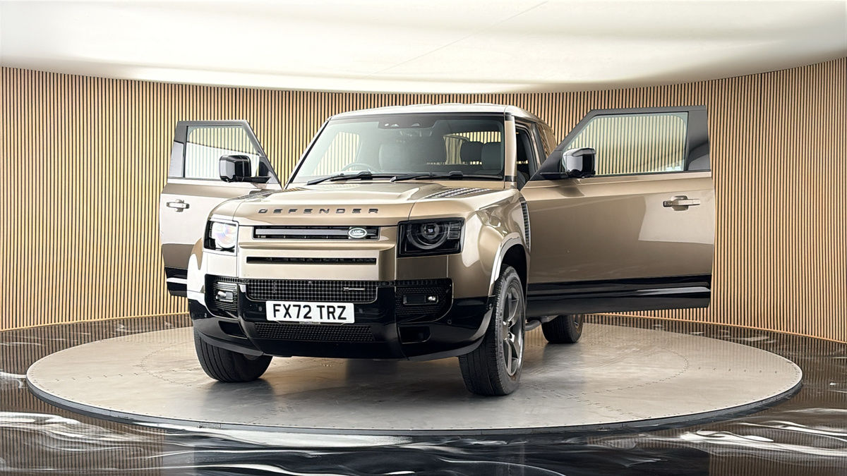 More views of Land Rover Defender 90