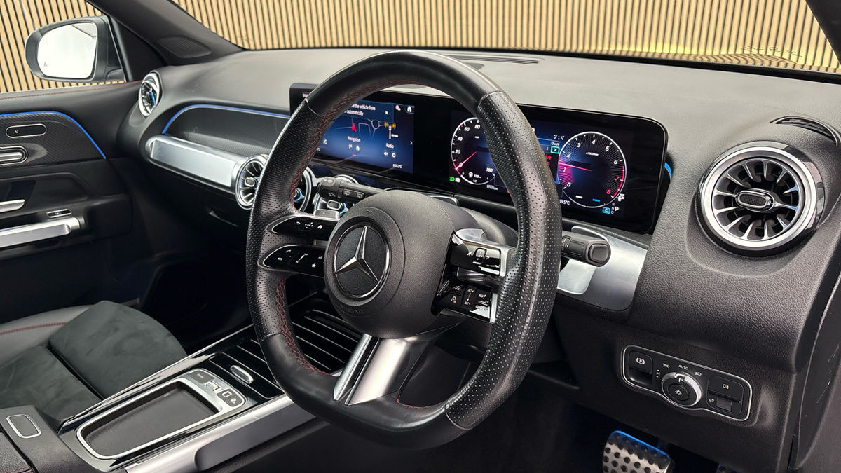 Mercedes-Benz GLB Image 5