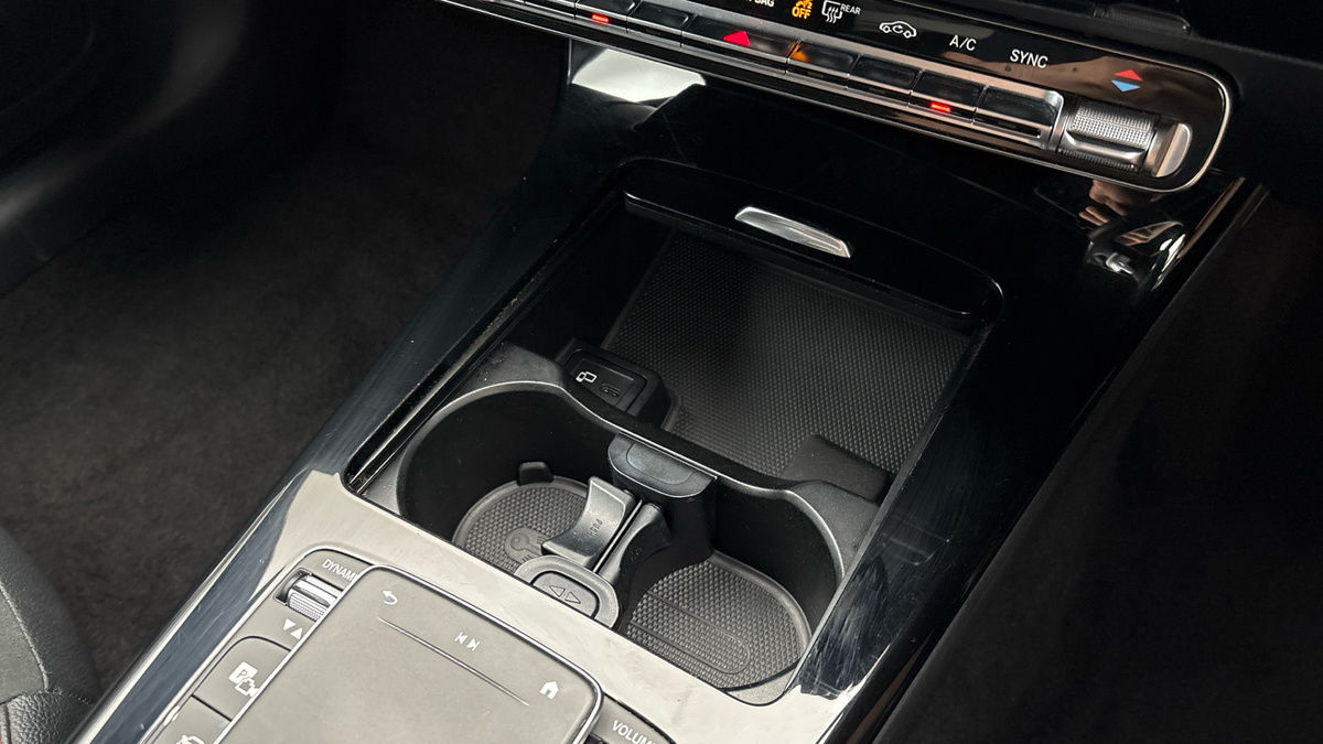 Mercedes-Benz CLA Image 30