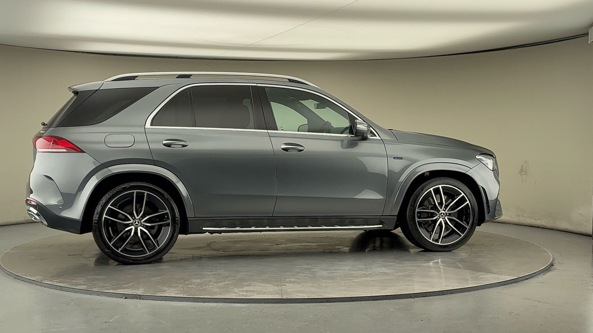 More views of Mercedes-Benz GLE