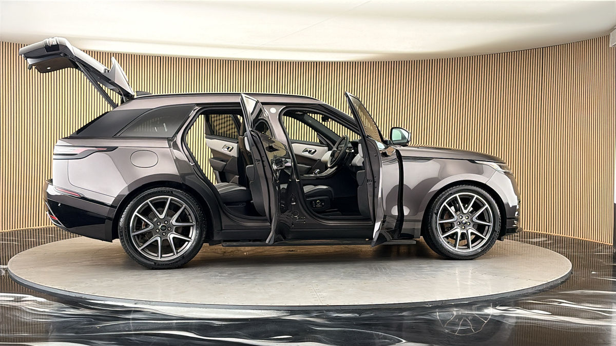 More views of Land Rover Range Rover Velar