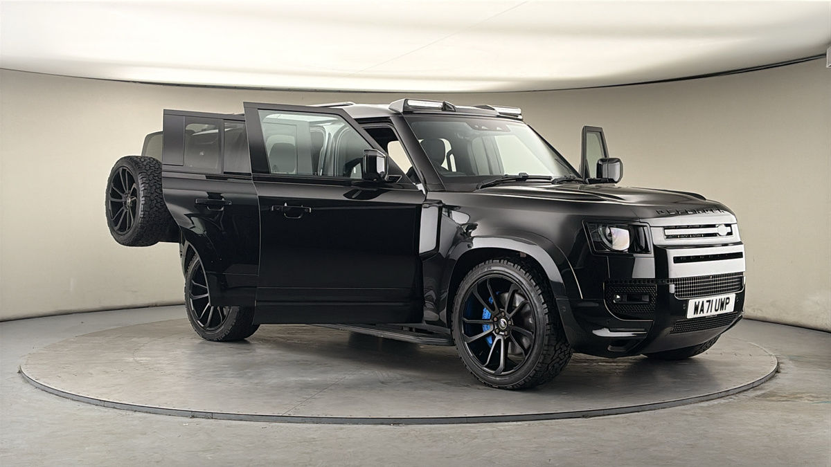 More views of Land Rover Defender 110