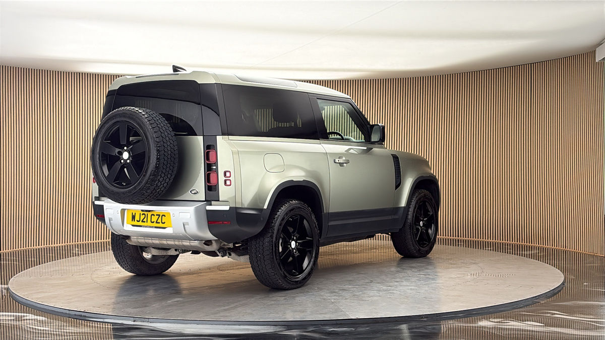 More views of Land Rover Defender 90