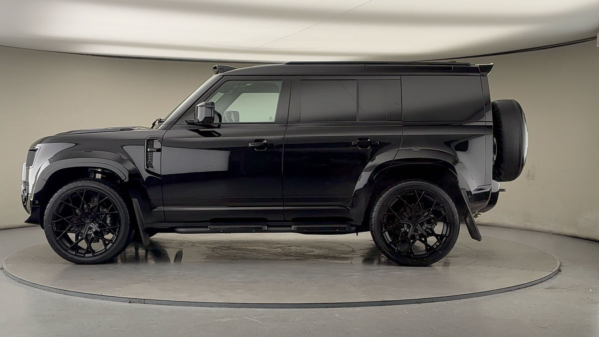 Land Rover Defender 110 Urban Image 15