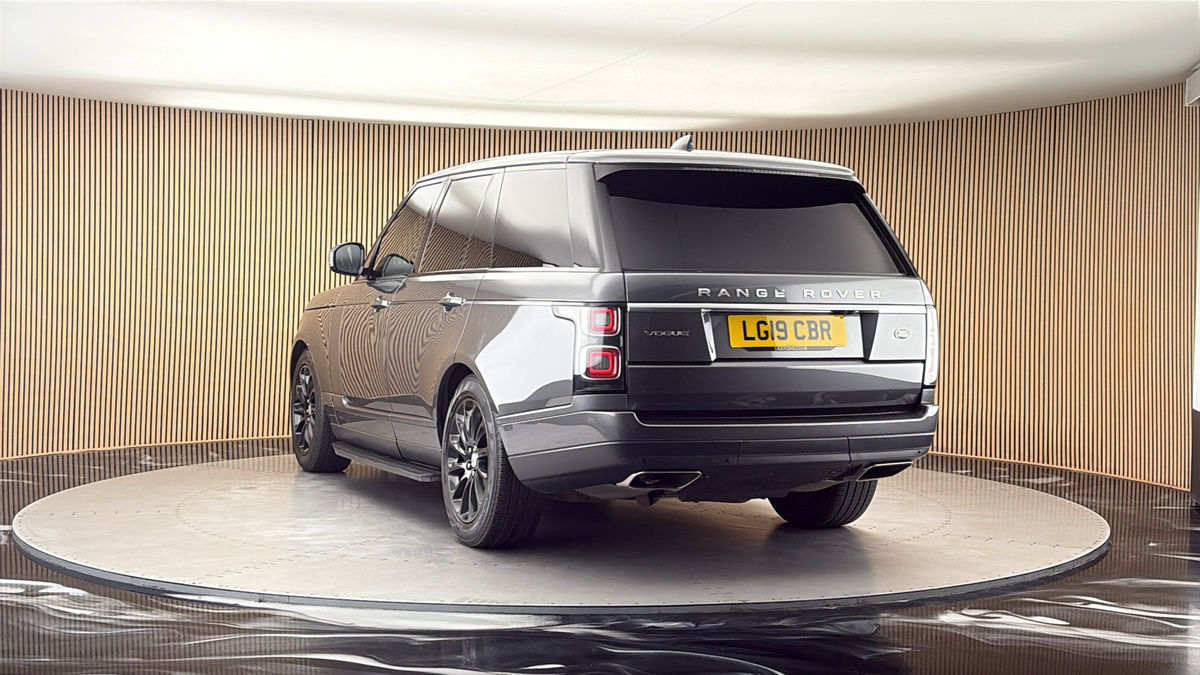 More views of Land Rover Range Rover