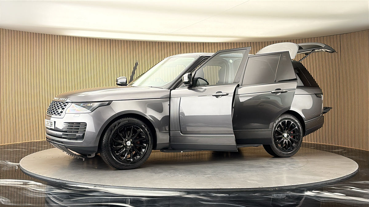 More views of Land Rover Range Rover