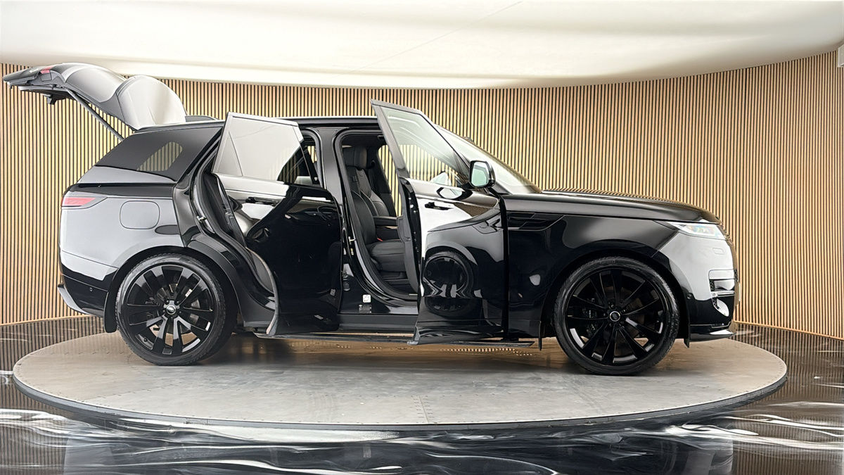 More views of Land Rover Range Rover Sport