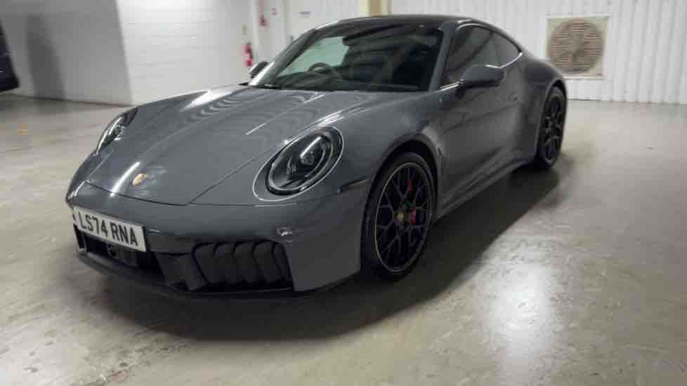 More views of Porsche 911
