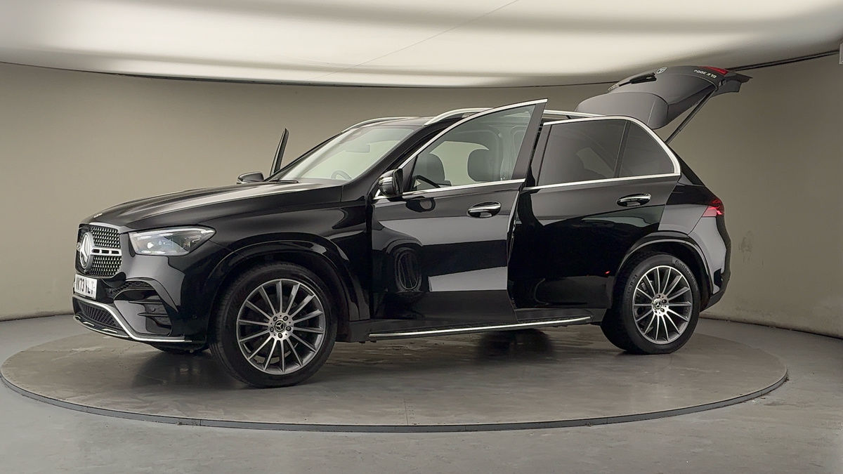 More views of Mercedes-Benz GLE