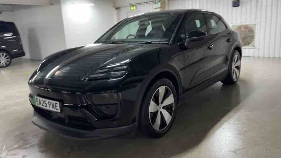 More views of Porsche Macan
