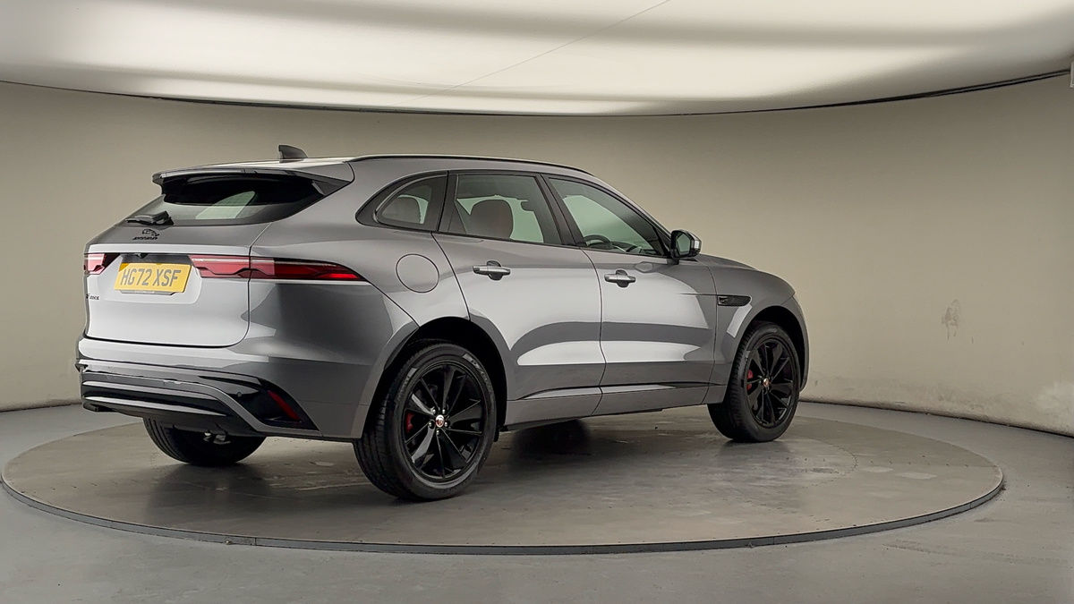 Jaguar F-PACE Image 21