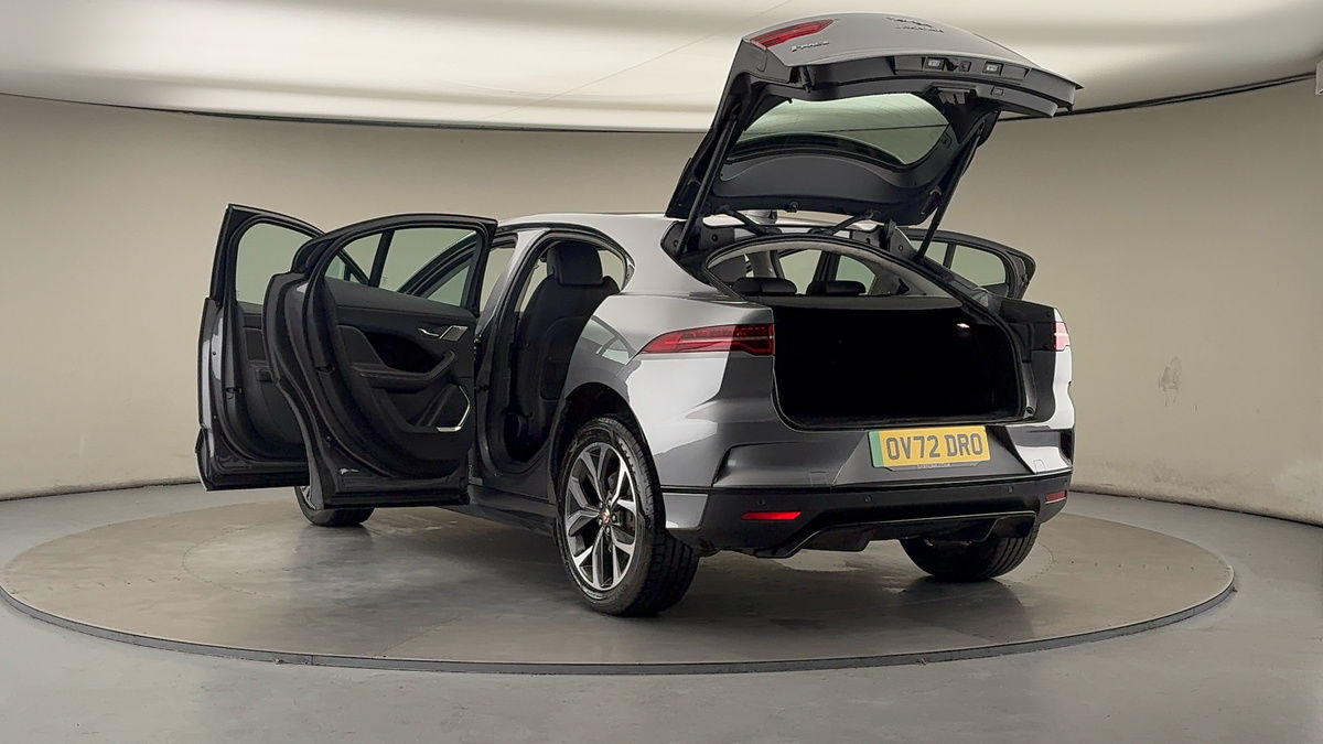 Jaguar I-PACE Image 24