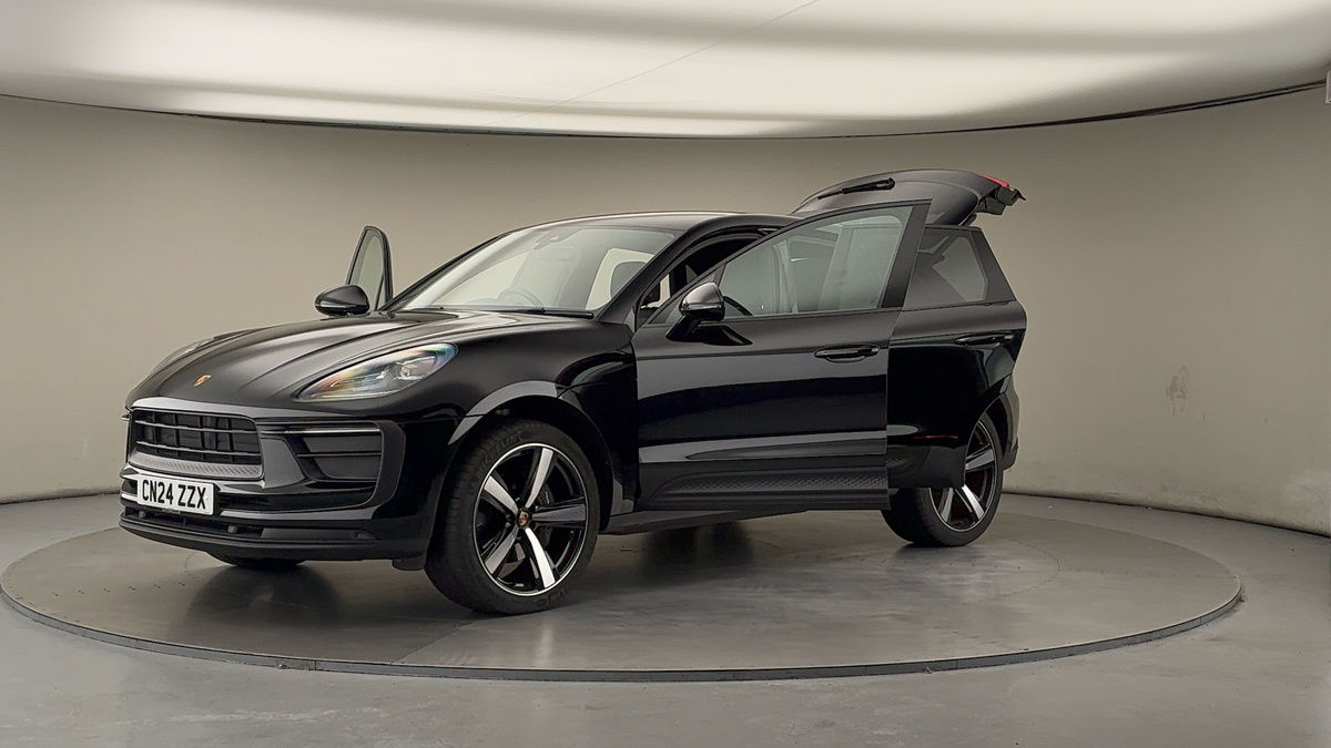 Porsche Macan Image 22