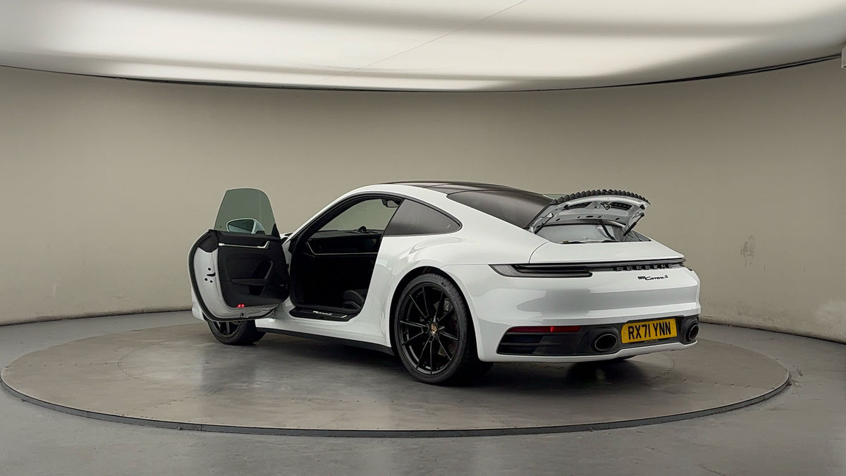 More views of Porsche 911