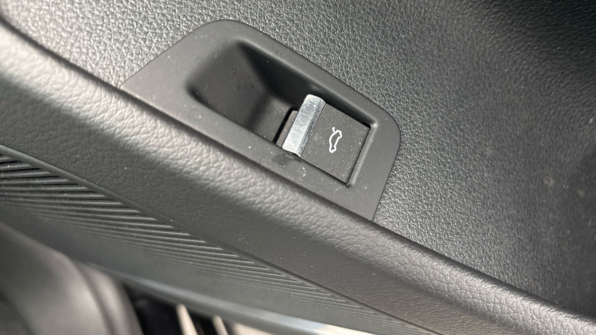 Audi RSQ8 Image 27