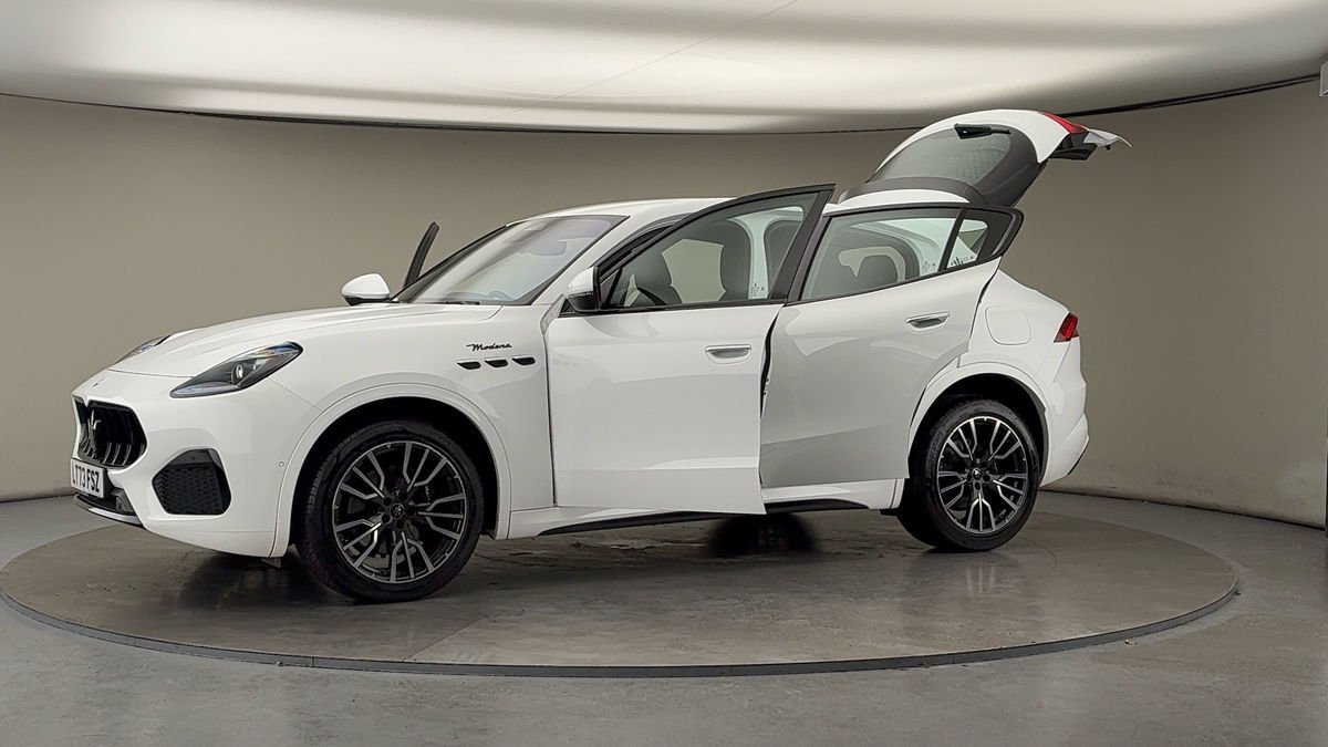 More views of Maserati Grecale