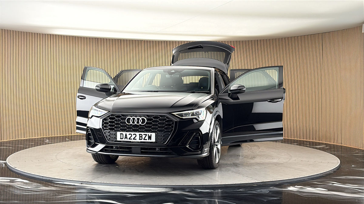 More views of Audi Q3