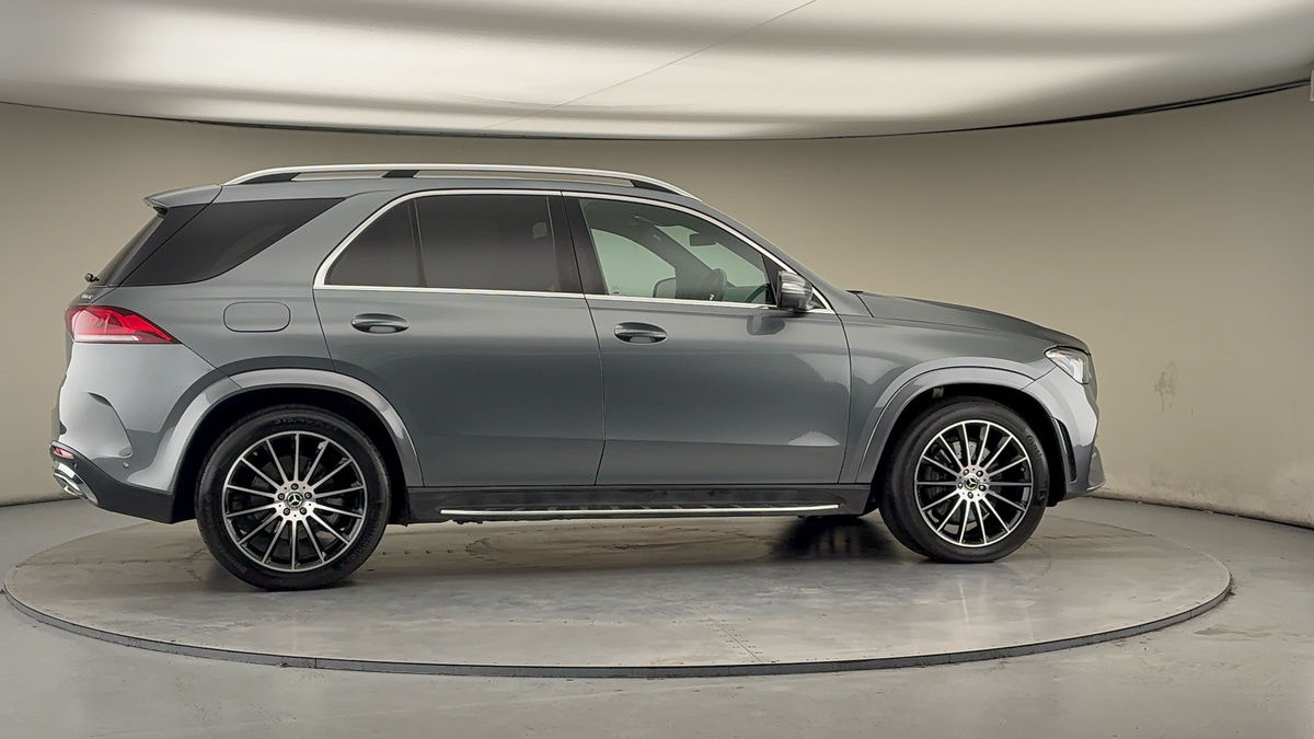 More views of Mercedes-Benz GLE