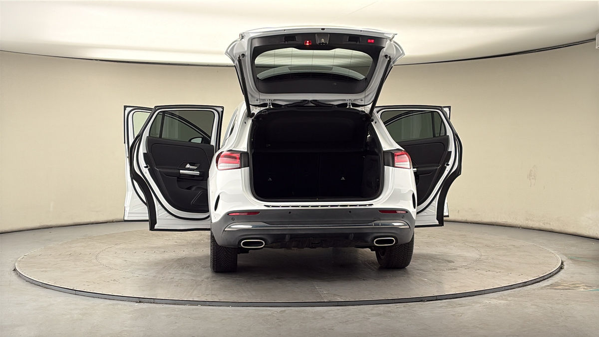 More views of Mercedes-Benz GLA