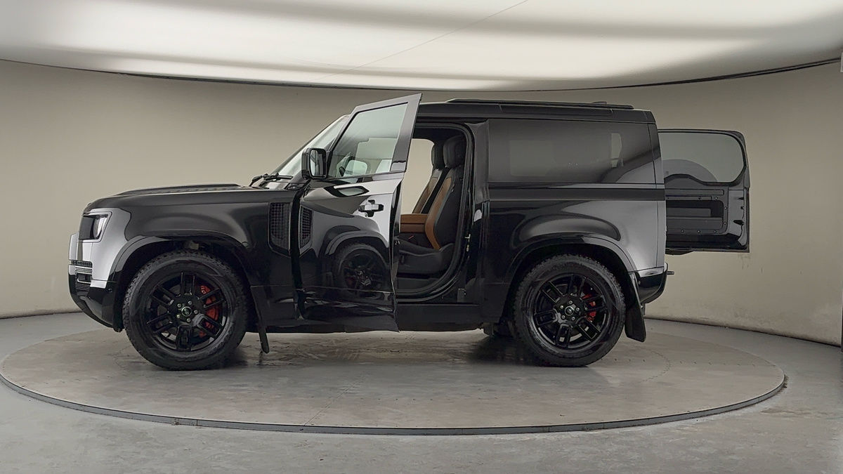 More views of Land Rover Defender 90