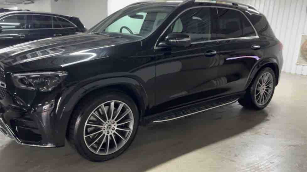 More views of Mercedes-Benz GLE