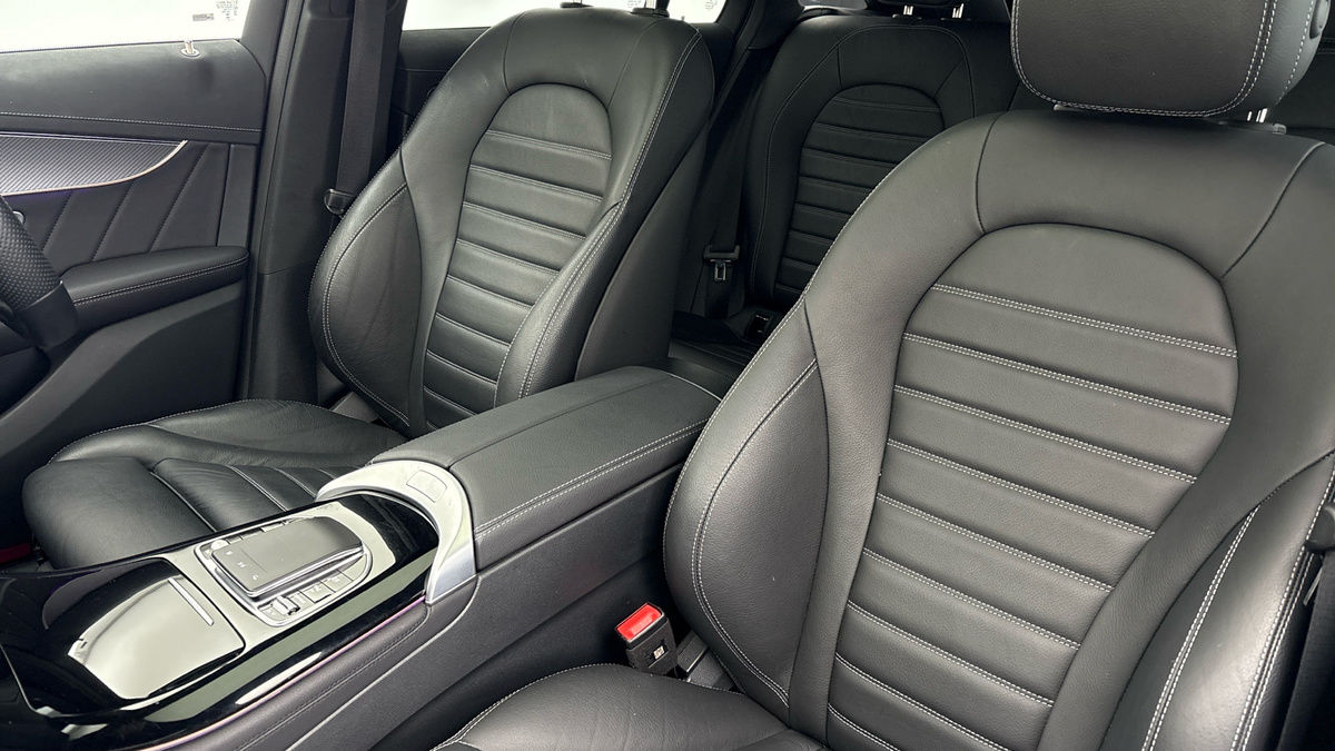 Mercedes-Benz EQC Image 7