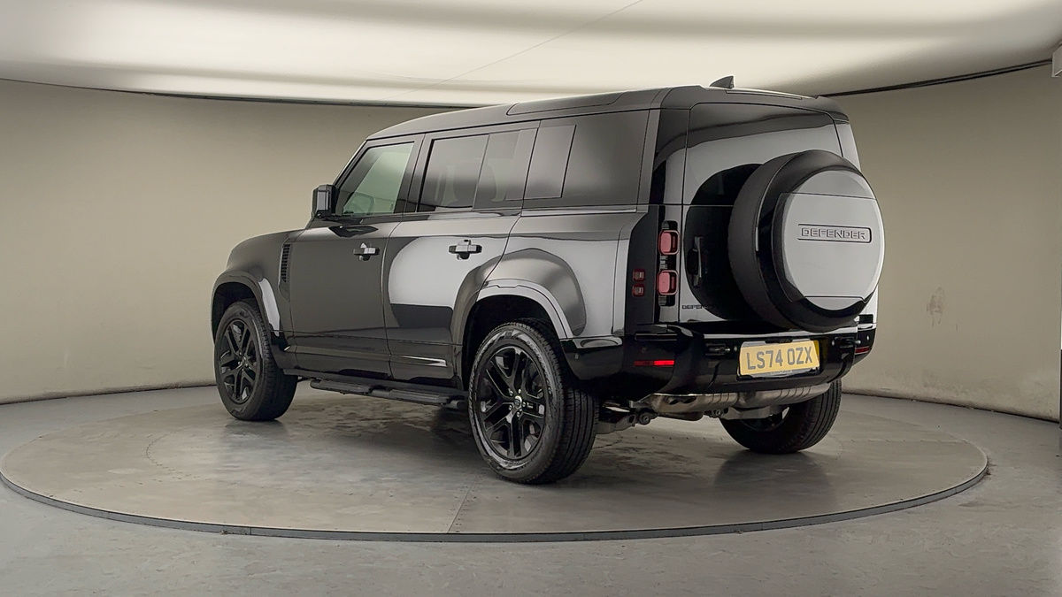 Land Rover Defender 110 Image 2