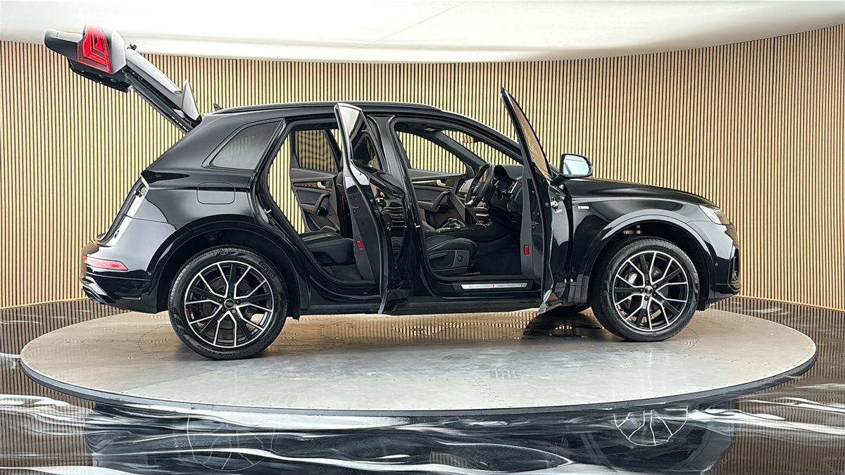 More views of Audi Q5