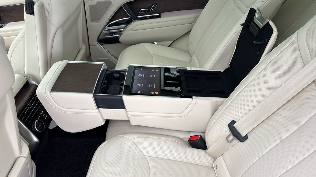 Land Rover Range Rover Image 9