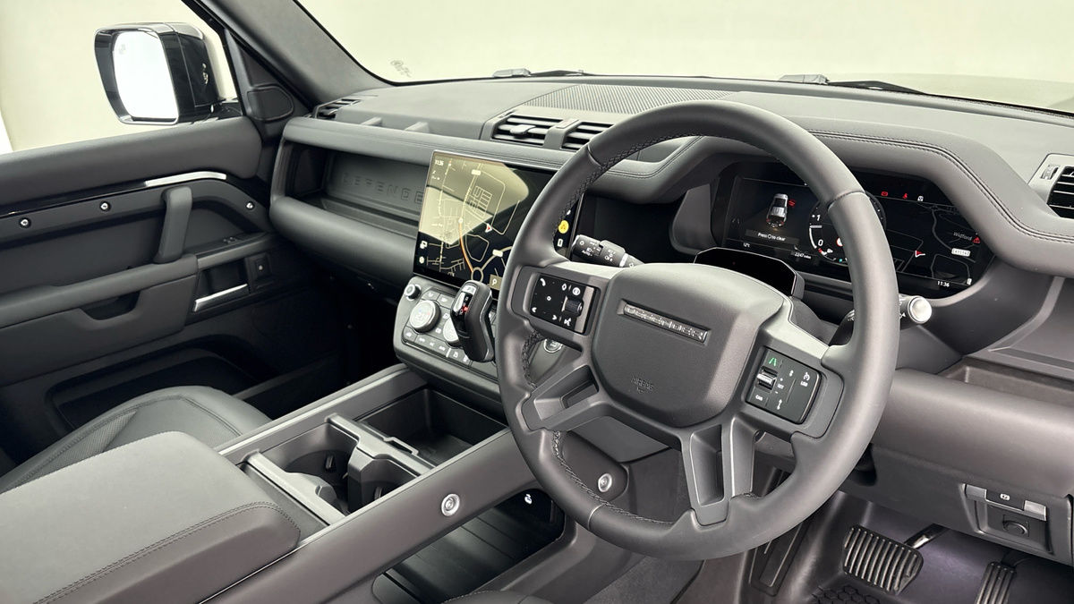Land Rover Defender 110 Urban Image 5